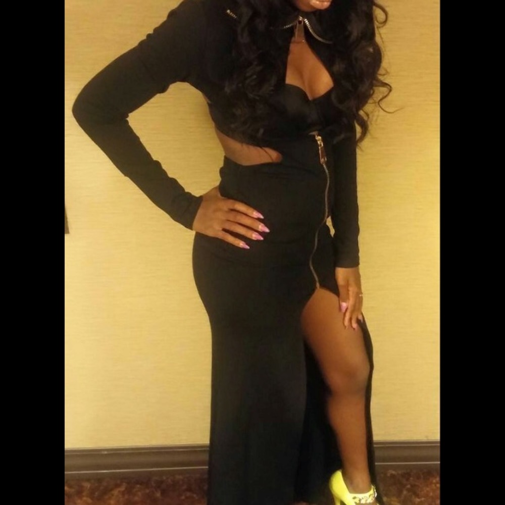 BLACK SEXY DRESS FOR ANY OCCASION.